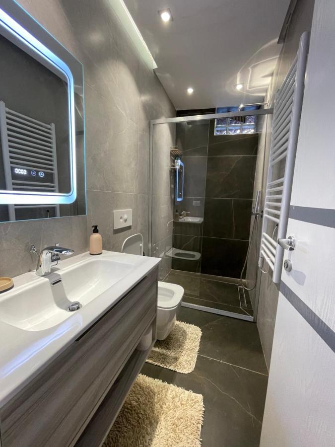 דורס E&A Apartments Guesthouse מראה חיצוני תמונה